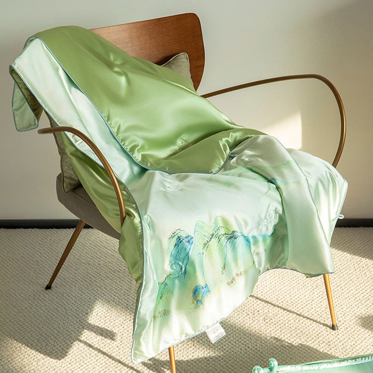 "A Thousand Li of Rivers and Mountains" Silk Art Duvet