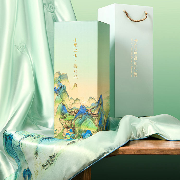 "A Thousand Li of Rivers and Mountains" Silk Art Duvet