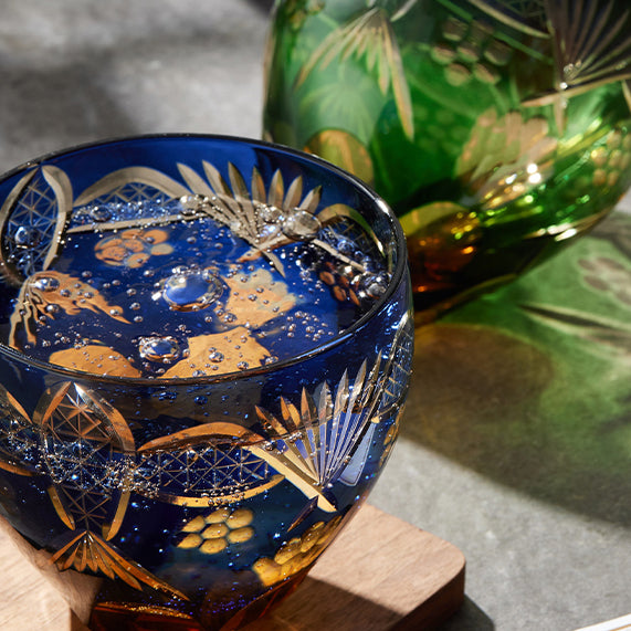 Haiyan Heqing Handcrafted Relief Glass Cup – National Museum of China